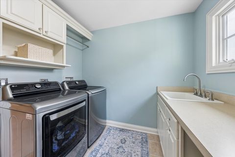 Tiny photo for 321 N Kenilworth Avenue, Glen Ellyn, IL 60137 (MLS # 12625856)