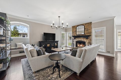 Tiny photo for 321 N Kenilworth Avenue, Glen Ellyn, IL 60137 (MLS # 12625856)