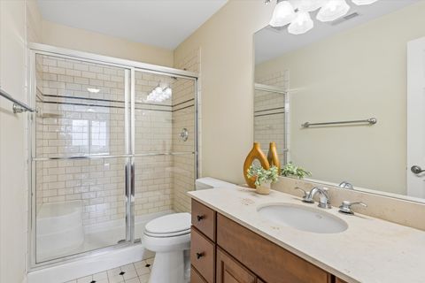 Tiny photo for 321 N Kenilworth Avenue, Glen Ellyn, IL 60137 (MLS # 12625856)