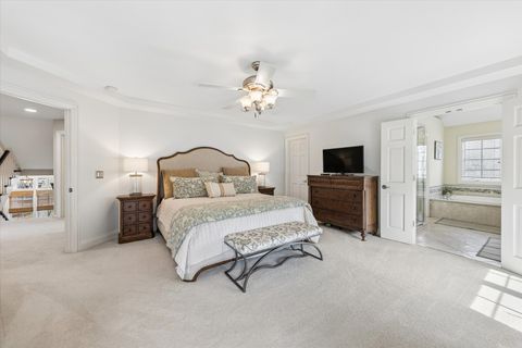 Tiny photo for 321 N Kenilworth Avenue, Glen Ellyn, IL 60137 (MLS # 12625856)