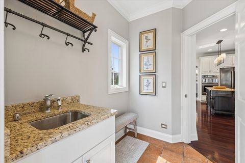 Tiny photo for 321 N Kenilworth Avenue, Glen Ellyn, IL 60137 (MLS # 12625856)