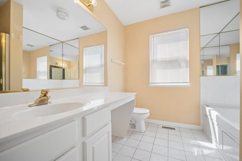 Tiny photo for 946 Cynthia Lane, Lake In The Hills, IL 60156 (MLS # 12732598)