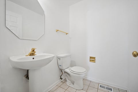 Tiny photo for 946 Cynthia Lane, Lake In The Hills, IL 60156 (MLS # 12732598)