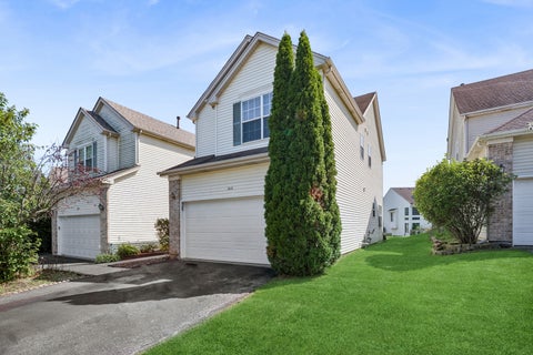 Photo of 946 Cynthia Lane, Lake In The Hills, IL 60156 (MLS # 12732598)
