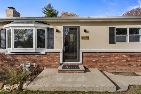 Tiny photo for 605 S Fair Street, Champaign, IL 61821 (MLS # 12512772)
