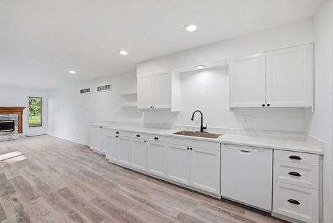Tiny photo for 113 Andresen Court, DeKalb, IL 60115 (MLS # 12615566)