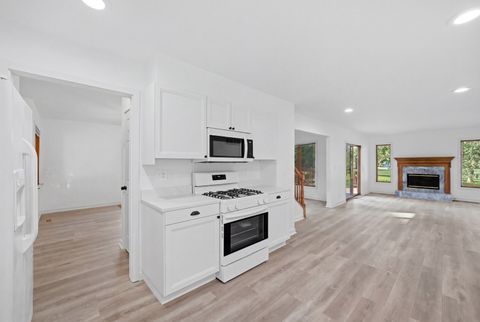Tiny photo for 113 Andresen Court, DeKalb, IL 60115 (MLS # 12615566)