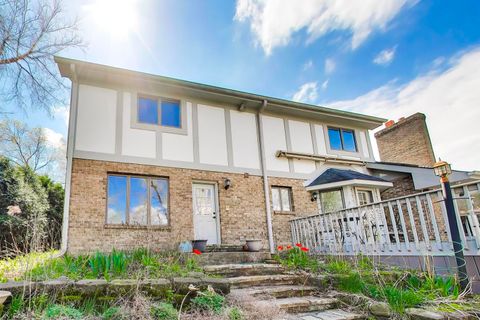 Tiny photo for 766 Camelot Drive, Burr Ridge, IL 60527 (MLS # 12624916)