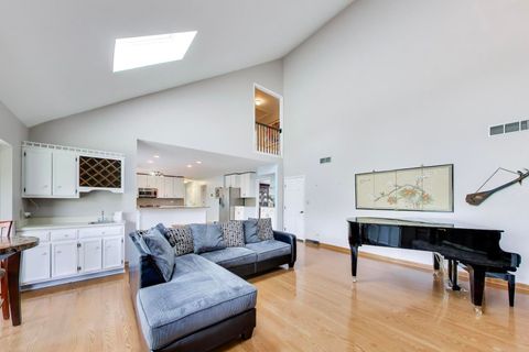 Tiny photo for 766 Camelot Drive, Burr Ridge, IL 60527 (MLS # 12624916)