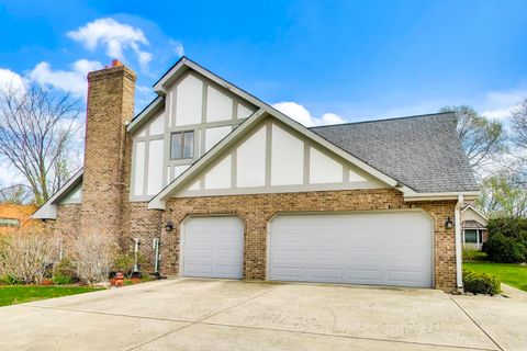 Tiny photo for 766 Camelot Drive, Burr Ridge, IL 60527 (MLS # 12624916)