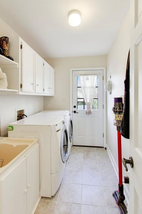 Tiny photo for 766 Camelot Drive, Burr Ridge, IL 60527 (MLS # 12624916)