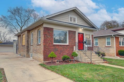 Photo of 2014 S 7th Avenue, Maywood, IL 60153 (MLS # 12522413)