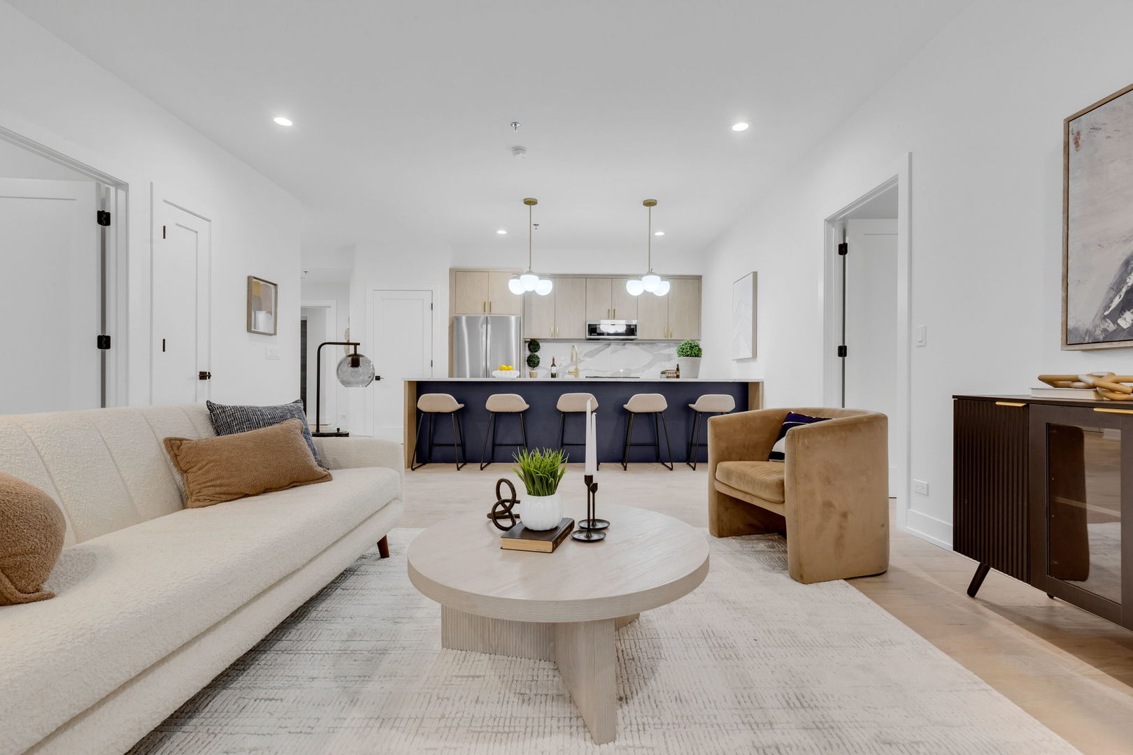 3204 N Kostner Avenue 406