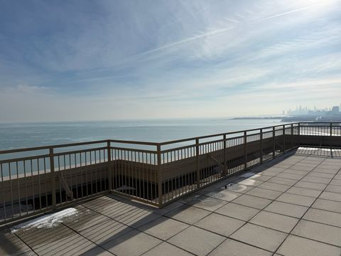 Tiny photo for 6301 N SHERIDAN Road #24C, Chicago, IL 60660 (MLS # 12540732)