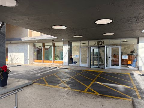 Photo of 6301 N SHERIDAN Road #24C, Chicago, IL 60660 (MLS # 12540732)