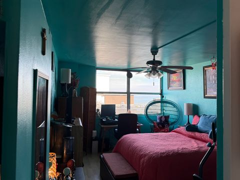 Tiny photo for 6301 N SHERIDAN Road #24C, Chicago, IL 60660 (MLS # 12540732)