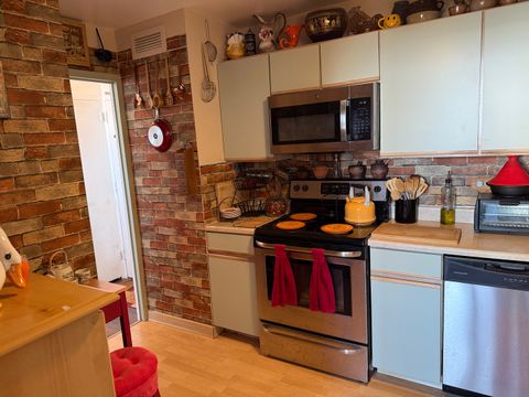 Tiny photo for 6301 N SHERIDAN Road #24C, Chicago, IL 60660 (MLS # 12540732)