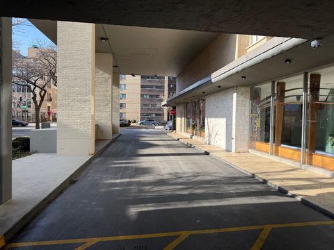 Tiny photo for 6301 N SHERIDAN Road #24C, Chicago, IL 60660 (MLS # 12540732)