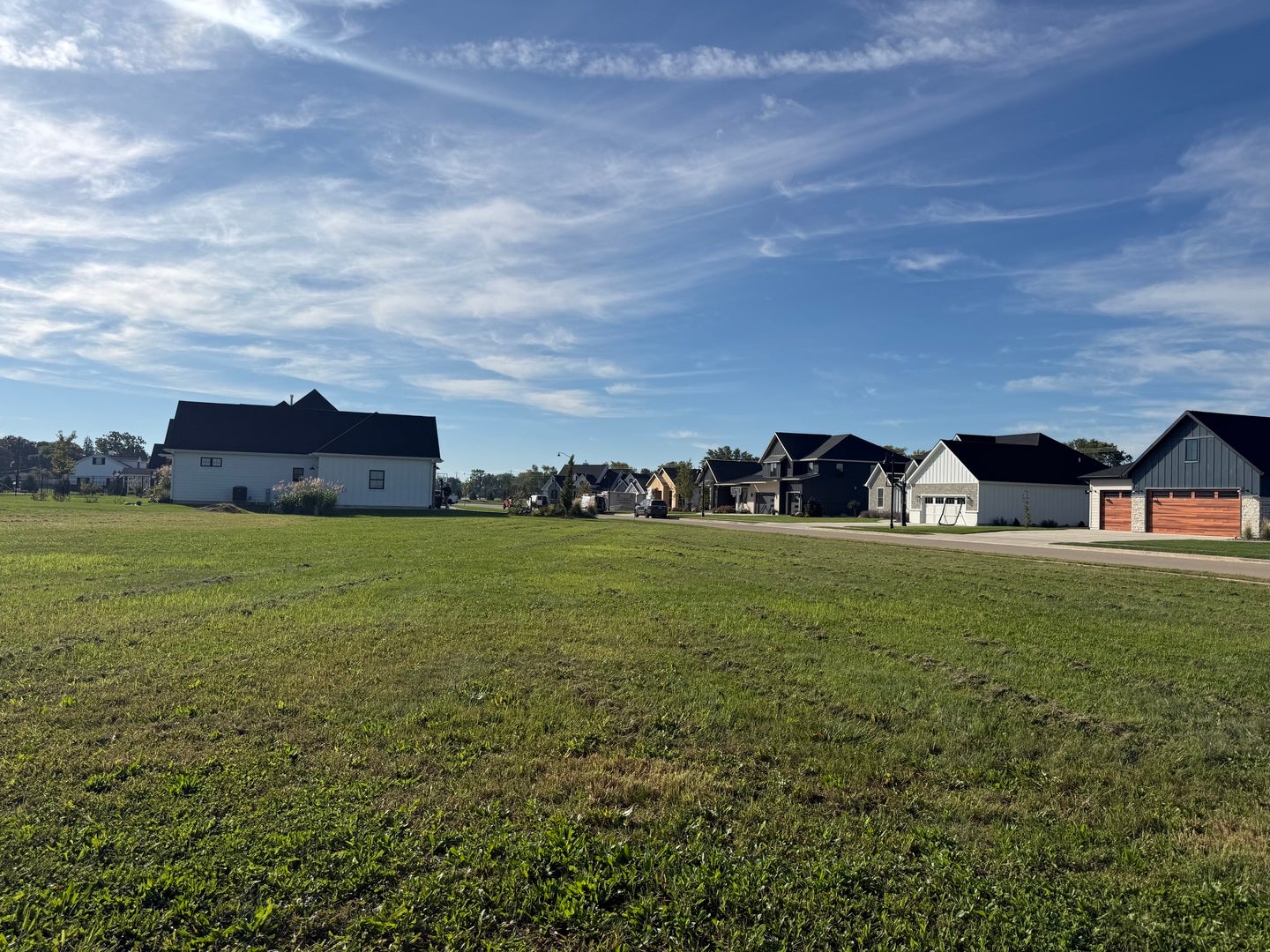 11 Pointe Boulevard