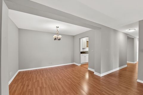 Tiny photo for 2500 Windsor Mall #1J, Park Ridge, IL 60068 (MLS # 12500374)