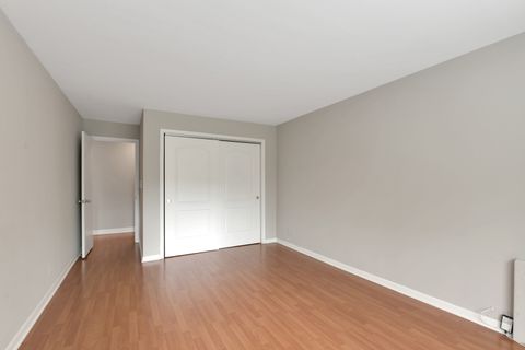 Tiny photo for 2500 Windsor Mall #1J, Park Ridge, IL 60068 (MLS # 12500374)