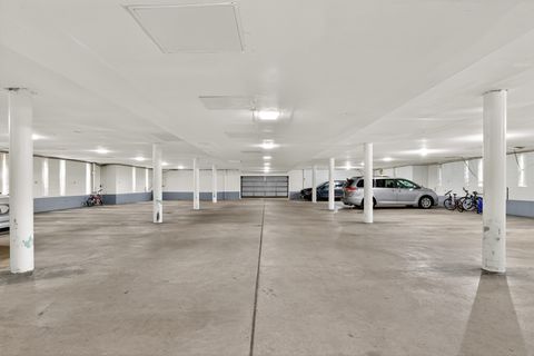 Tiny photo for 2500 Windsor Mall #1J, Park Ridge, IL 60068 (MLS # 12500374)