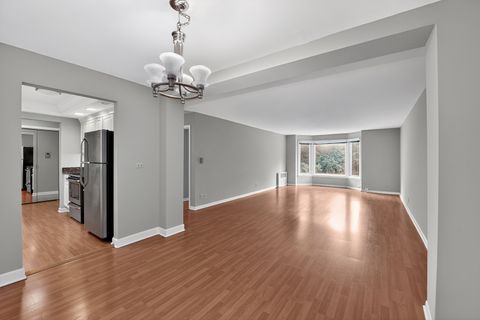 Tiny photo for 2500 Windsor Mall #1J, Park Ridge, IL 60068 (MLS # 12500374)