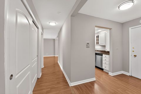 Tiny photo for 2500 Windsor Mall #1J, Park Ridge, IL 60068 (MLS # 12500374)