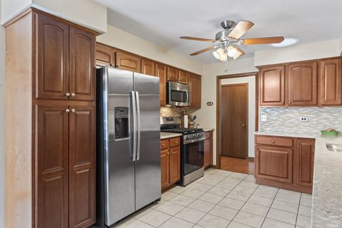 Tiny photo for 219 Village Drive #219, Mount Prospect, IL 60056 (MLS # 12582236)