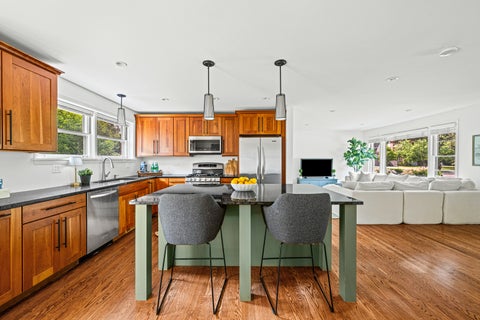 Tiny photo for 1120 Manor Drive, Wilmette, IL 60091 (MLS # 12714585)