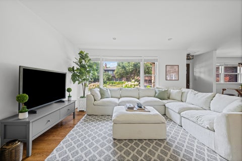 Tiny photo for 1120 Manor Drive, Wilmette, IL 60091 (MLS # 12714585)