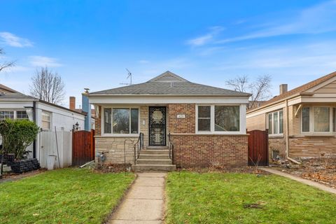 Photo of 426 Callan Avenue, Evanston, IL 60202 (MLS # 12536390)