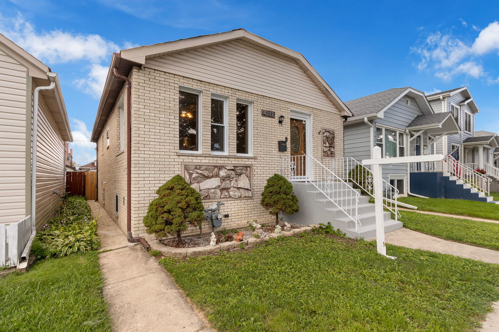 4212 N Ottawa Avenue