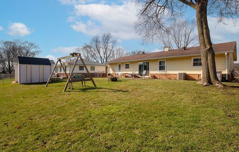 Tiny photo for 251 Clearmont Drive, Elk Grove Village, IL 60007 (MLS # 12598393)