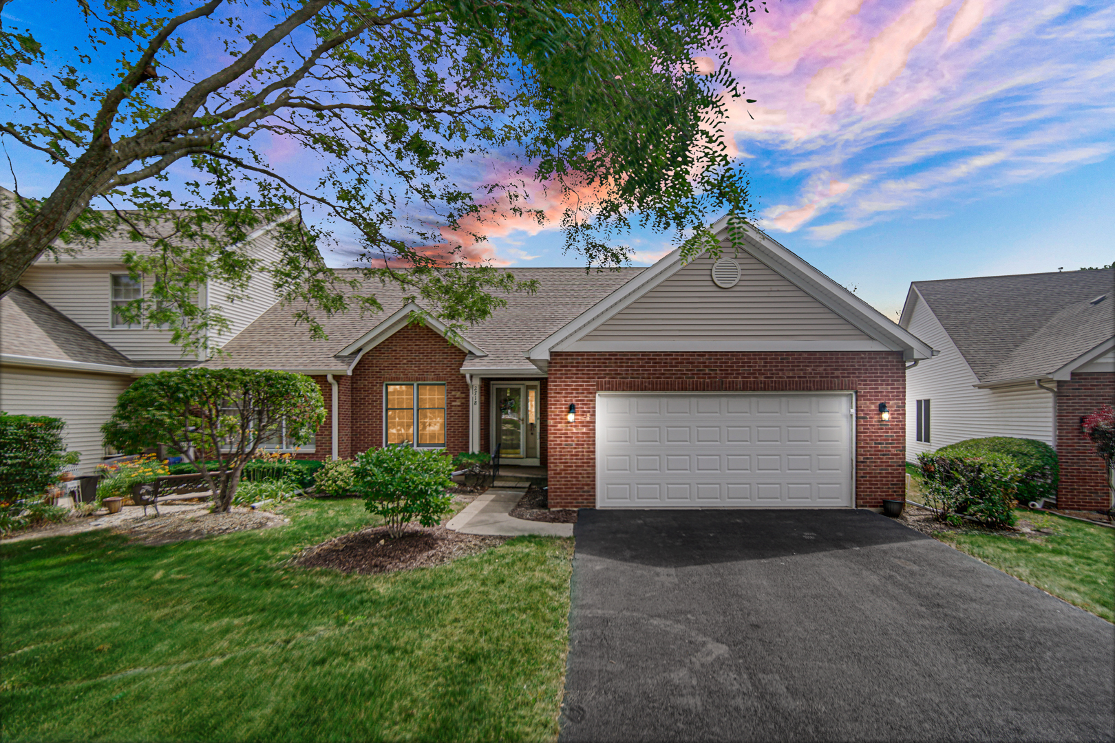 2718 Lake Side Circle