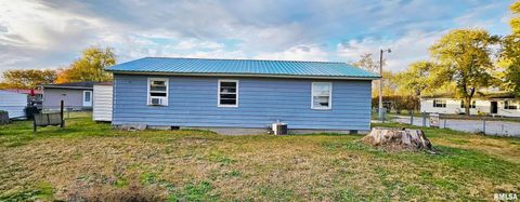 Tiny photo for 50 APACHE Circle, Mcclure, IL 62957 (MLS # EB460410)