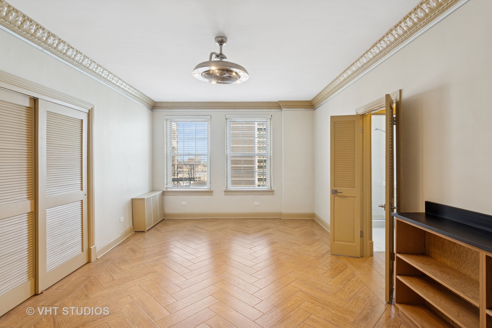 6101 N Sheridan Road 14E