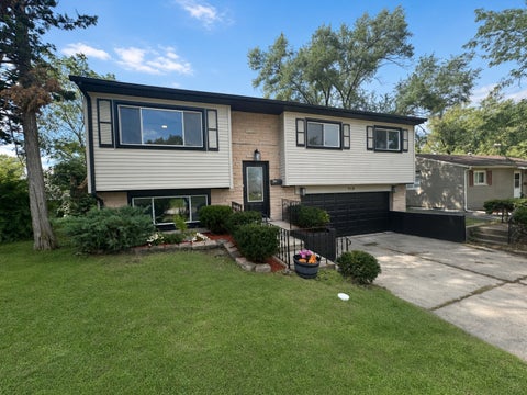 Tiny photo for 918 Union Drive, University Park, IL 60484 (MLS # 12767642)