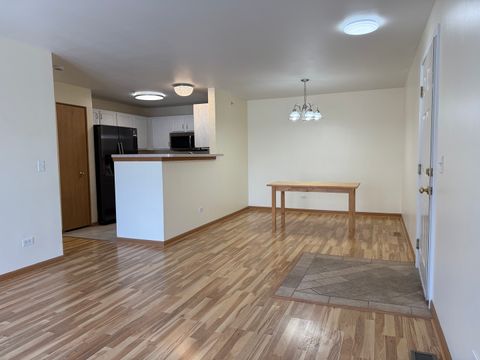 Tiny photo for 670 Mill Circle #203, Wheeling, IL 60090 (MLS # 12552898)