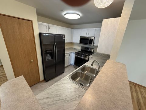 Tiny photo for 670 Mill Circle #203, Wheeling, IL 60090 (MLS # 12552898)