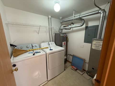 Tiny photo for 670 Mill Circle #203, Wheeling, IL 60090 (MLS # 12552898)