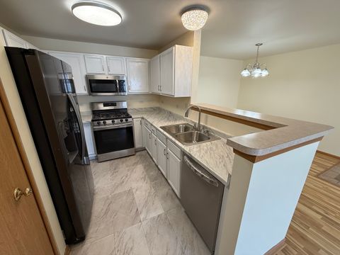 Tiny photo for 670 Mill Circle #203, Wheeling, IL 60090 (MLS # 12552898)