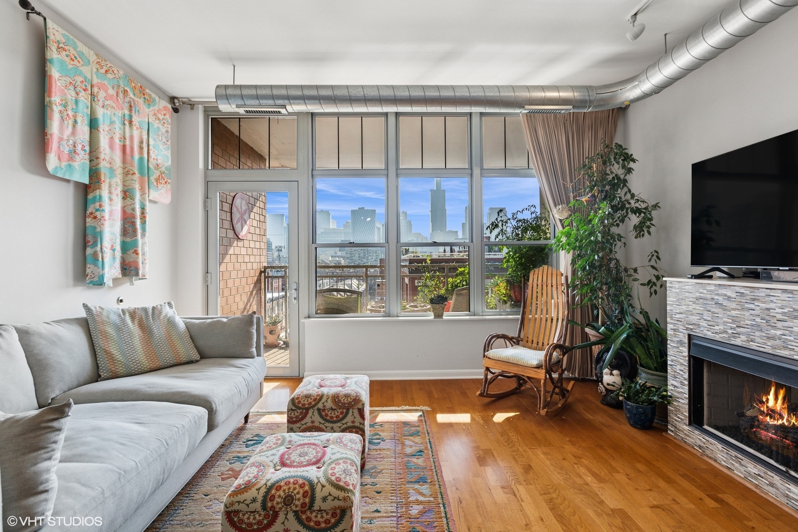 1200 W Monroe Street 805