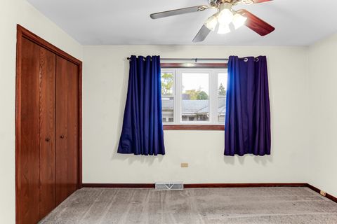 Tiny photo for 9221 Raymond Avenue, Oak Lawn, IL 60453 (MLS # 12499599)
