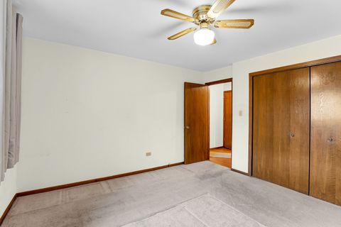 Tiny photo for 9221 Raymond Avenue, Oak Lawn, IL 60453 (MLS # 12499599)