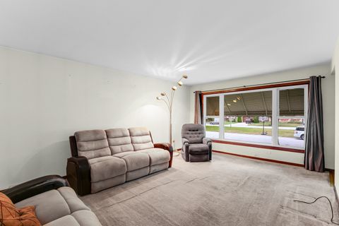Tiny photo for 9221 Raymond Avenue, Oak Lawn, IL 60453 (MLS # 12499599)