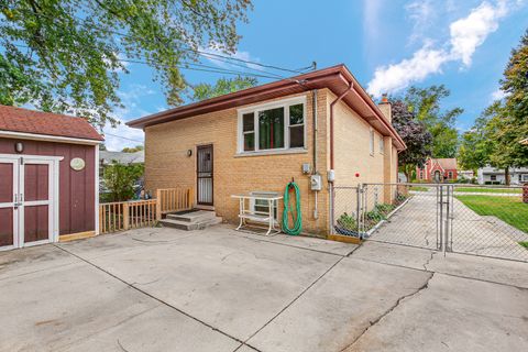 Tiny photo for 9221 Raymond Avenue, Oak Lawn, IL 60453 (MLS # 12499599)