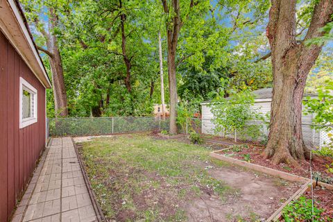 Tiny photo for 9221 Raymond Avenue, Oak Lawn, IL 60453 (MLS # 12499599)