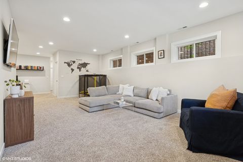 Tiny photo for 3331 W Crystal Street, Chicago, IL 60651 (MLS # 12563491)