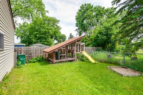 Tiny photo for 389 Pine Grove Avenue, Gurnee, IL 60031 (MLS # 12460366)